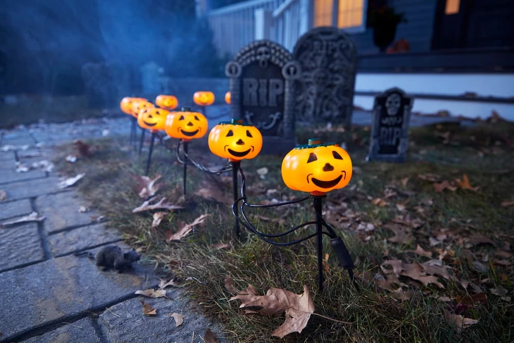 For Living Plastic Pumpkin Stake Lights Kit, Plug-In, Scary Halloween Decor, Orange, 10-pc - Image 2