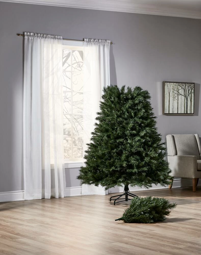 For Living Un-Lit Fairbanks Christmas Tree With Tree Sand, Realistic Look, 7.5-ft - Image 5