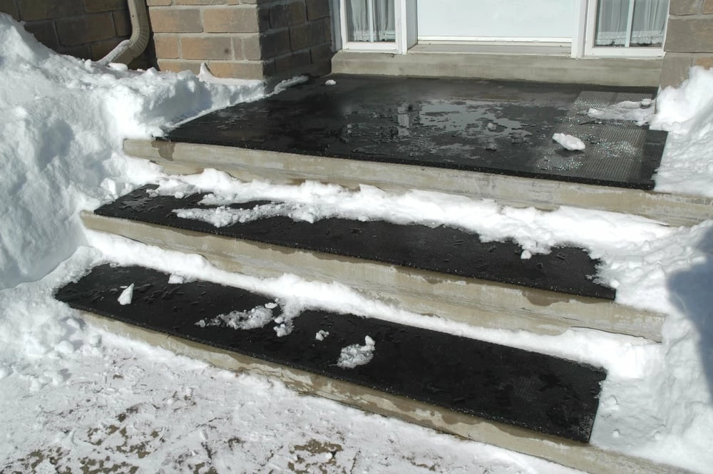 For Living Rubber Indoor/Outdoor Stair Tread, Black, Assorted Sizes - Image 4